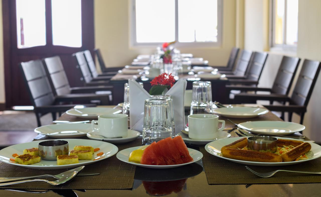 Misty Hill Hotel Pīrmed Екстериор снимка